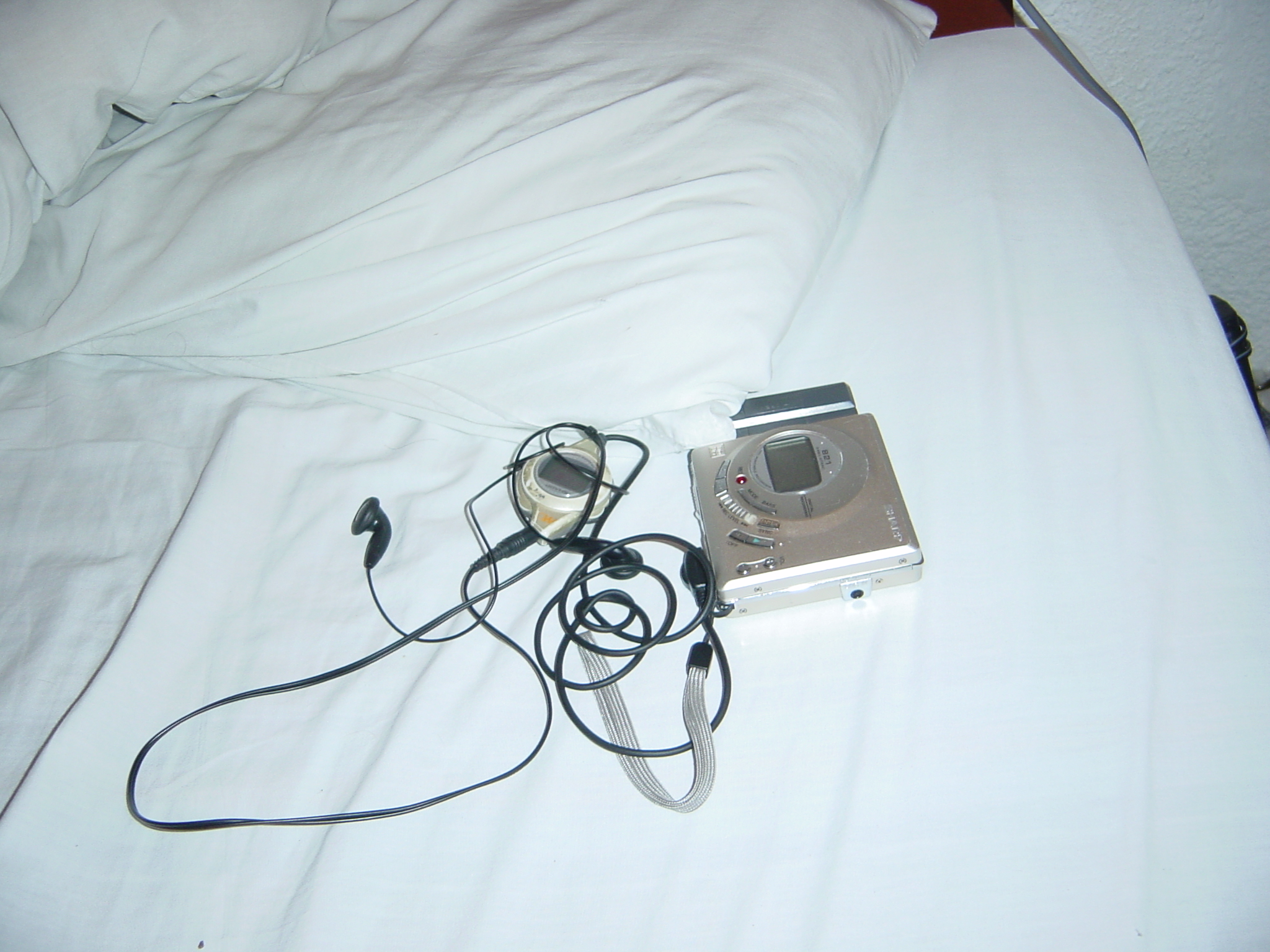 mini disc player - pity I only have two discs... getting a little repetitive