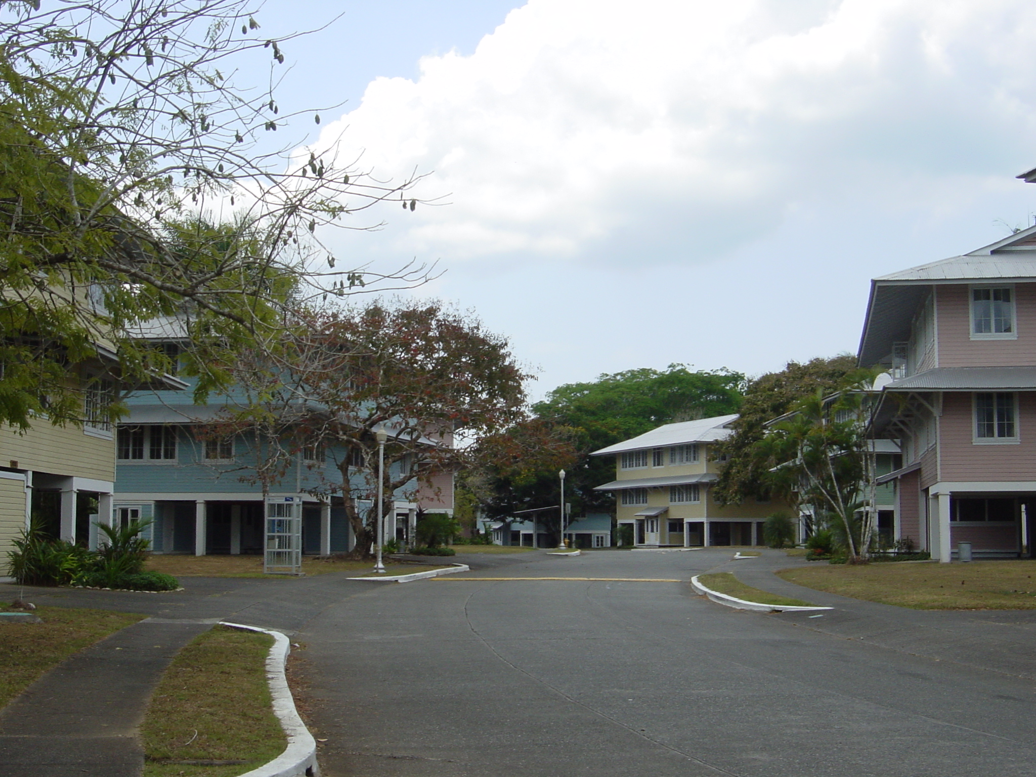 These unoccupied houses and estates are found all along the route of the Panama Canal. 