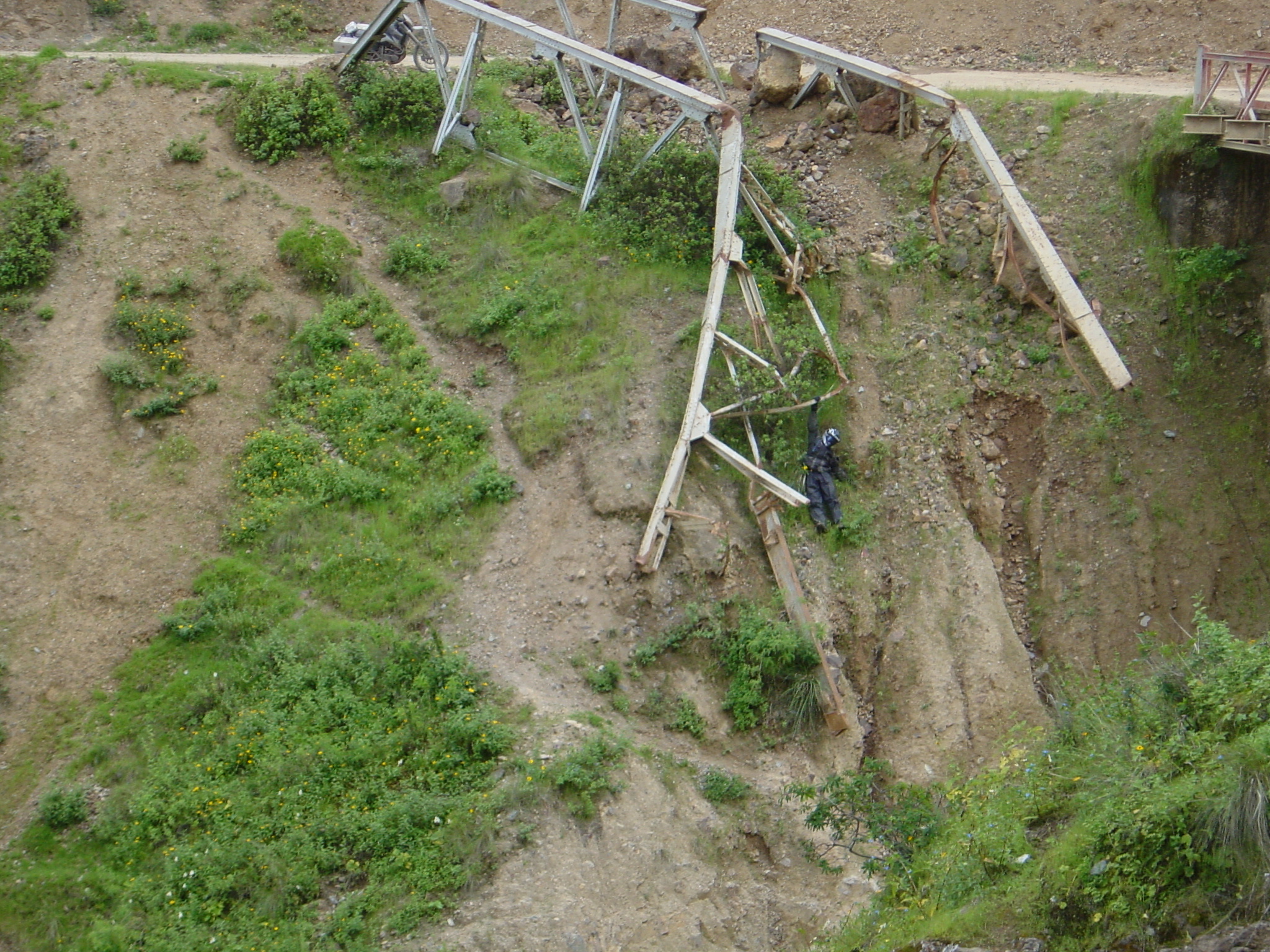Can someone down the bottom please pick up my bike.