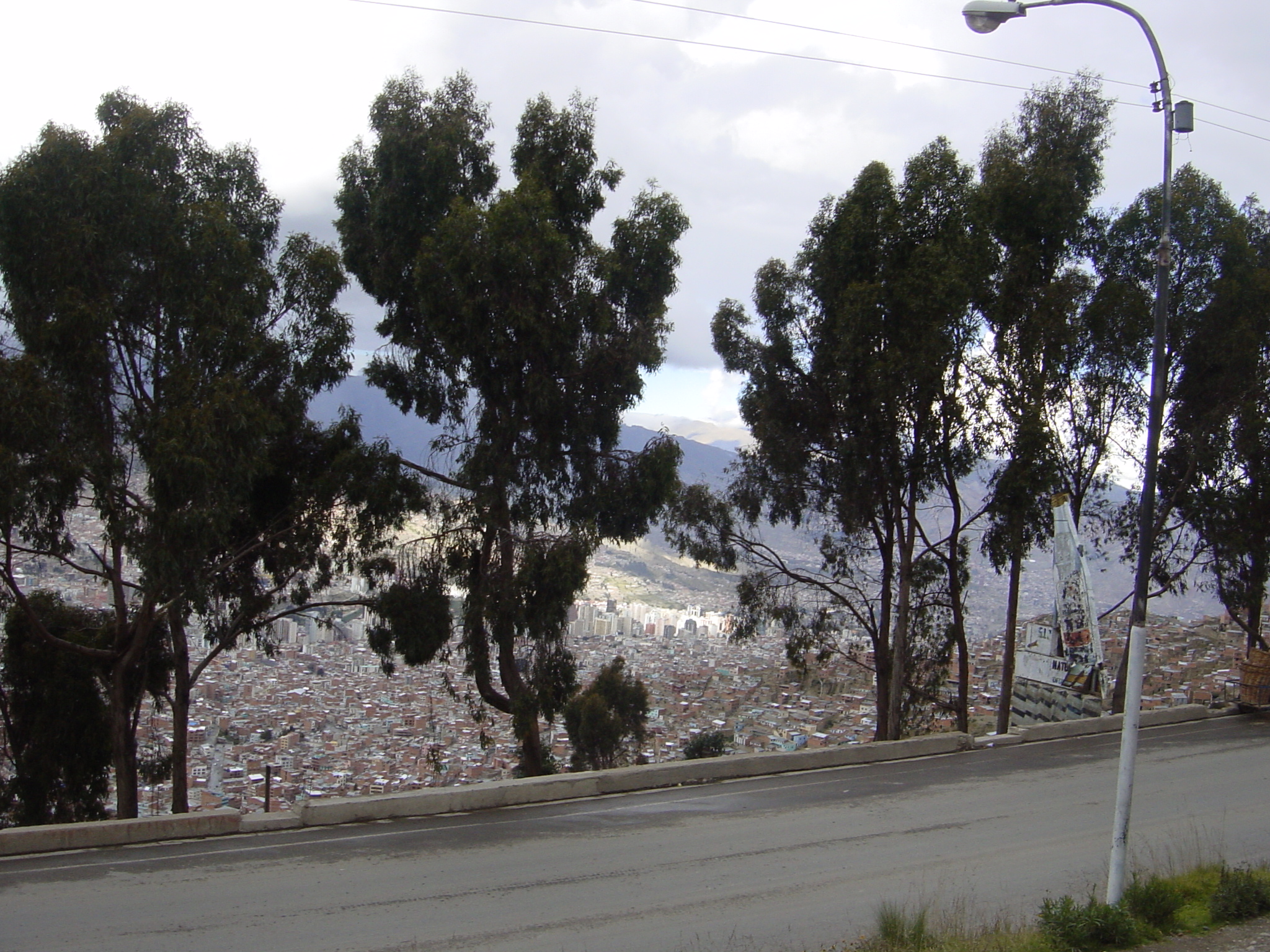 Riding into La Paz