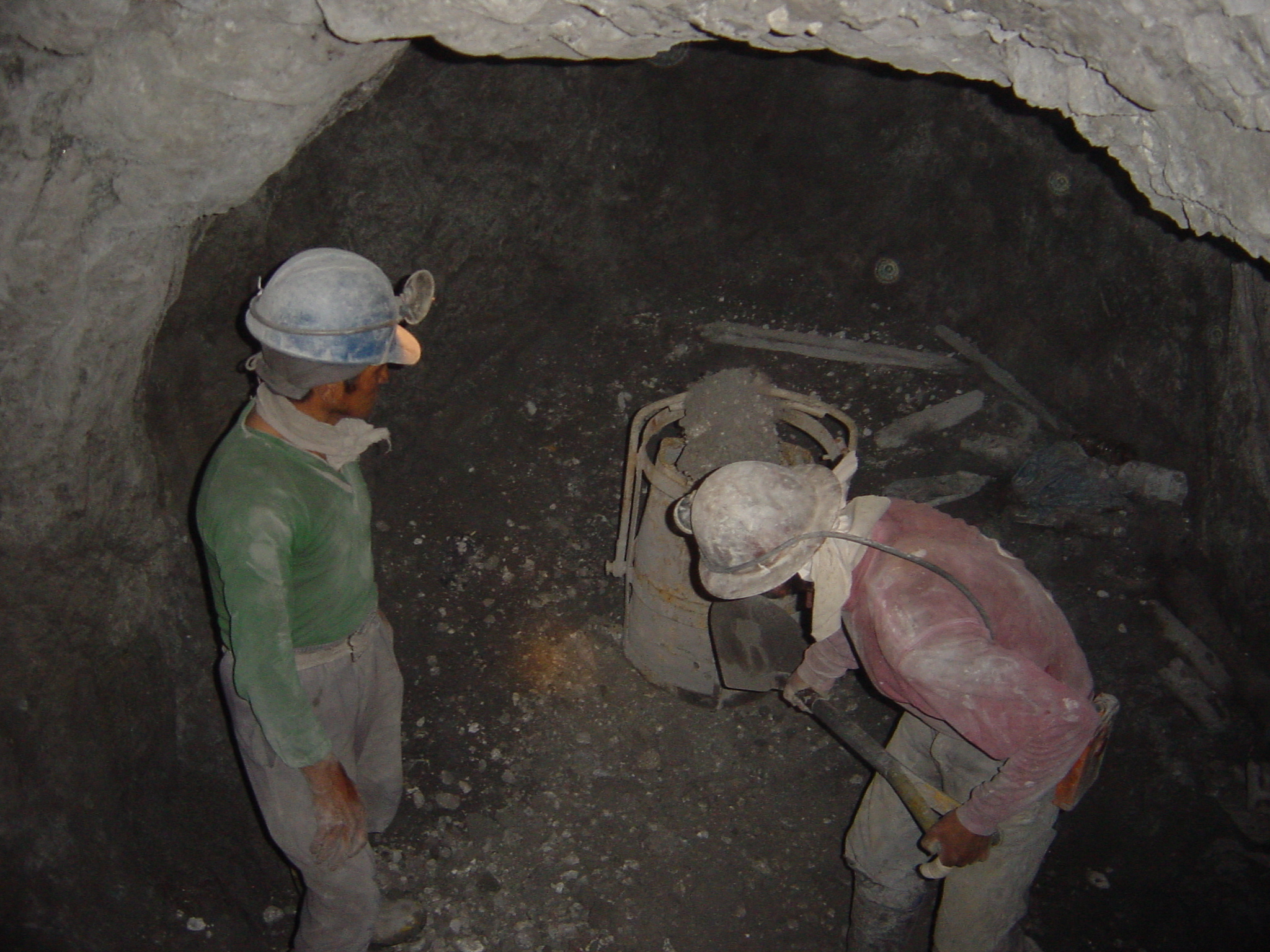 It's very manual.... this was an automated mine before it was nationalized and they went back to the stone ages