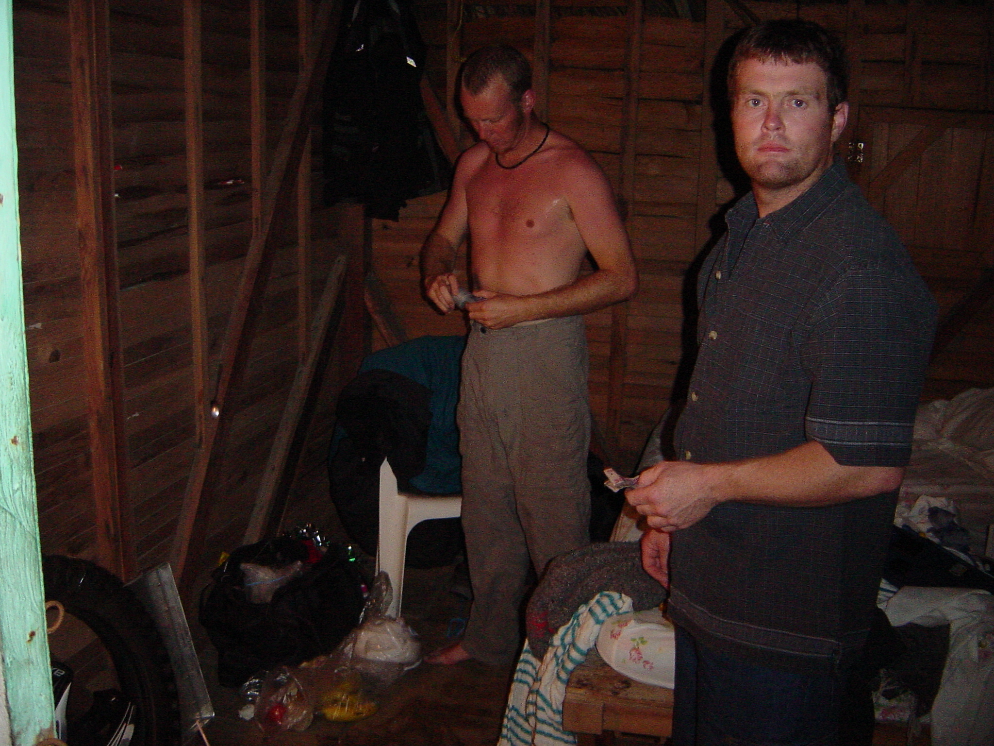 Accomodation was basic, sand floors and the padlock would give you a shock due to the exposed wireing